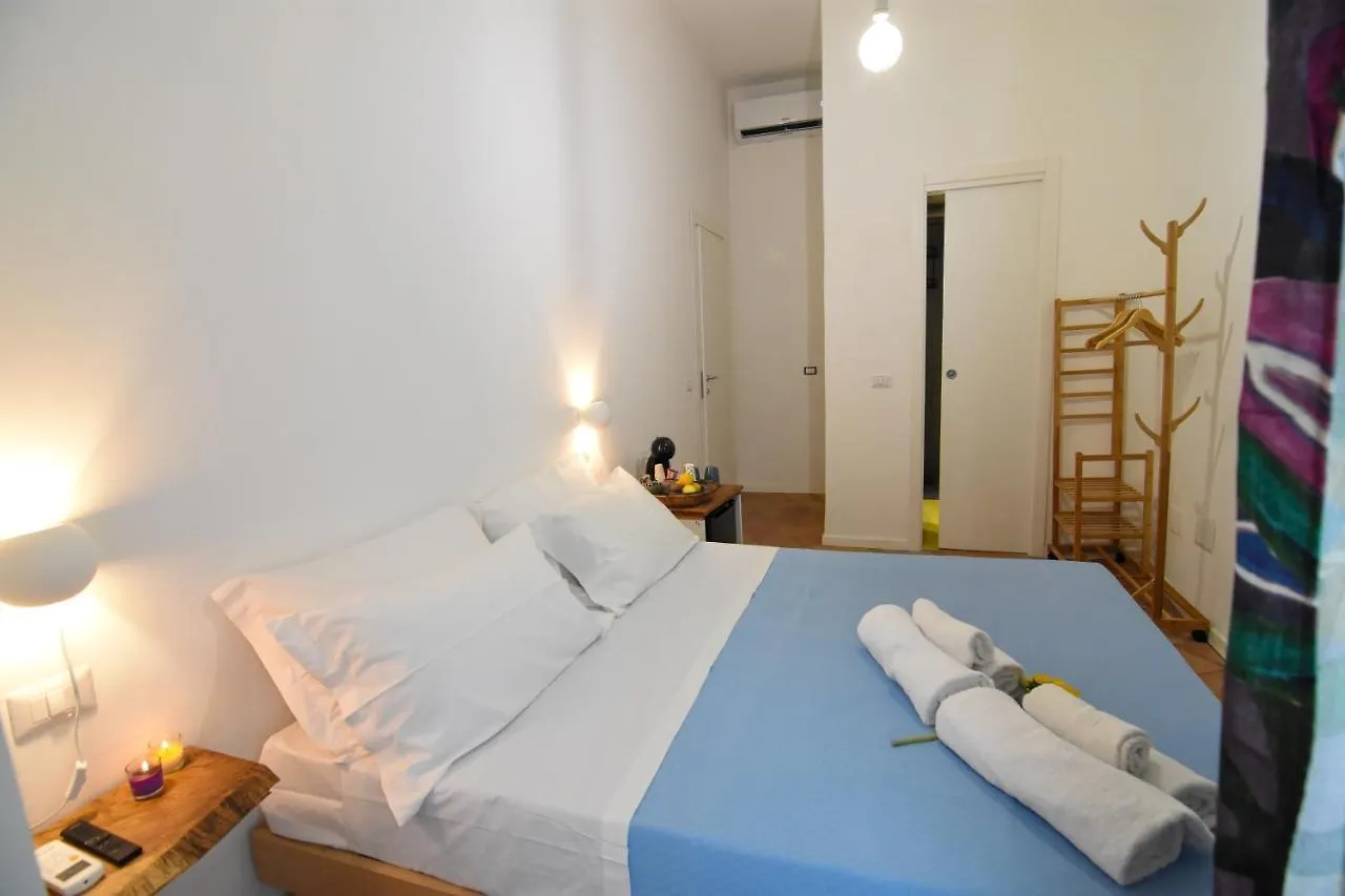 Oda ve Kahvaltı La Dimora Di Artemide B&B Napoli İtalya